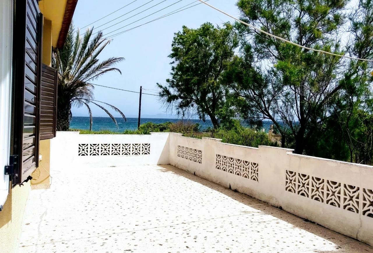 Summerhouse Peggy: Close To Athens Airport By The Sea Artemida  Exterior photo